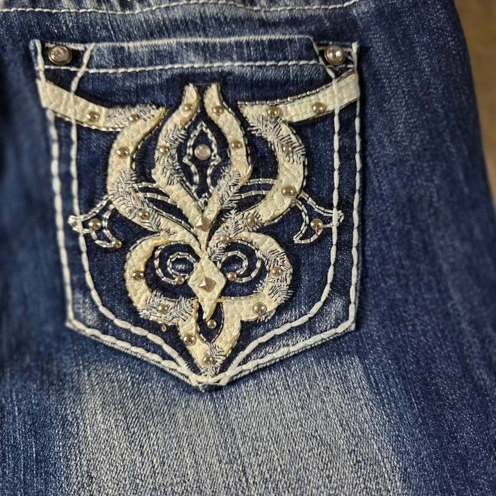 Soundgirl Womens Bootcut Jeans Dark Wash Embroidered Studded Pockets Size 7 Y2K